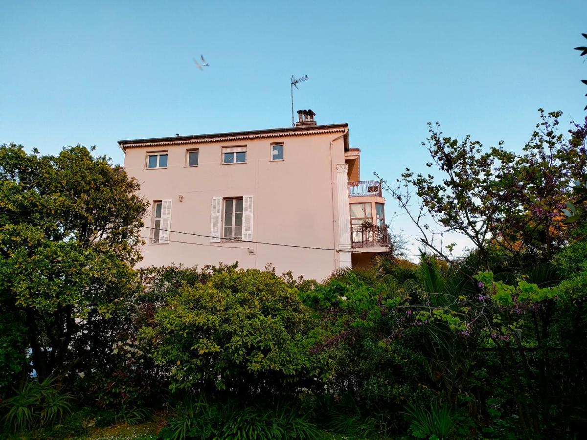 3 rooms, 2 bathrooms, in a villa. Lightfull, quiet&charm Cannes Exterior foto